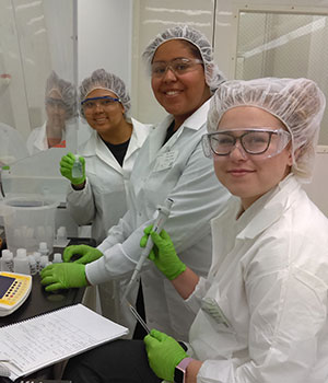 Virginia Wesleyan chemistry students working in the National Institute for Standards and Technology lab, Washington, D.C, January 2020. Photograph by Prof. Maury Howard